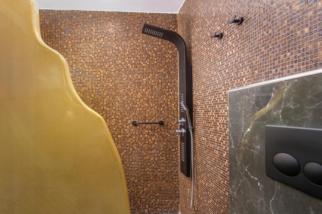 Sole D'Oro Luxury Suites 이아 외부 사진